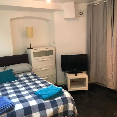 לונדון West Kensington 3 Bedroom Apartment מראה חיצוני תמונה