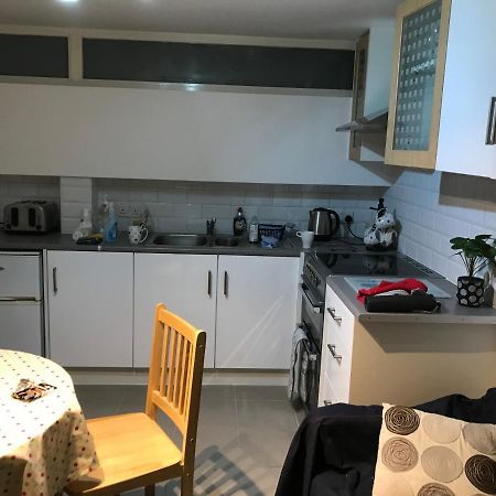 לונדון West Kensington 3 Bedroom Apartment מראה חיצוני תמונה