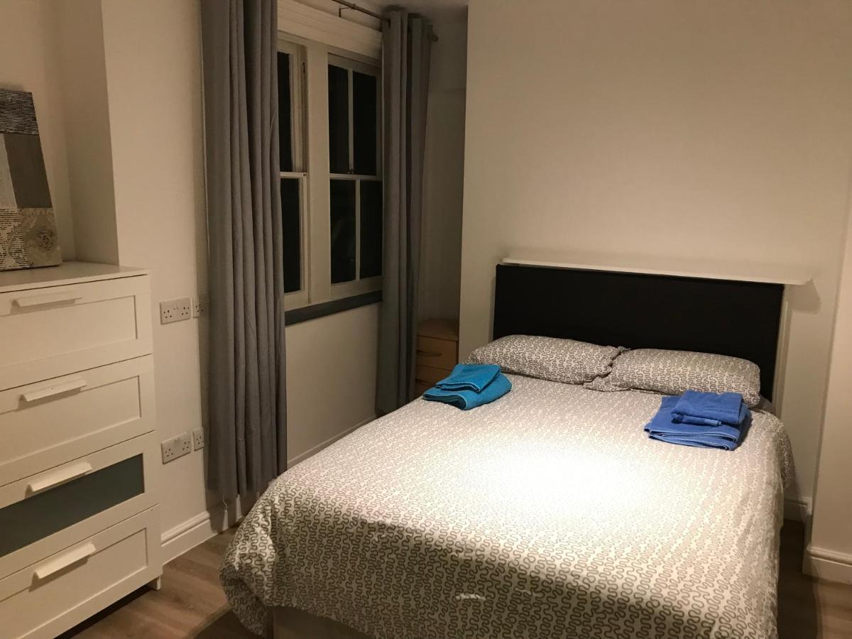לונדון West Kensington 3 Bedroom Apartment מראה חיצוני תמונה
